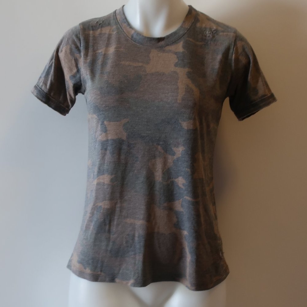 PRINCE PETER COLLECTION DISTRESSED CAMO T-SHIRT XS